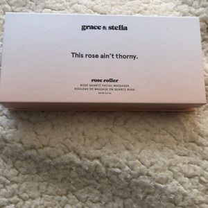 Grace & Stella rose roller
